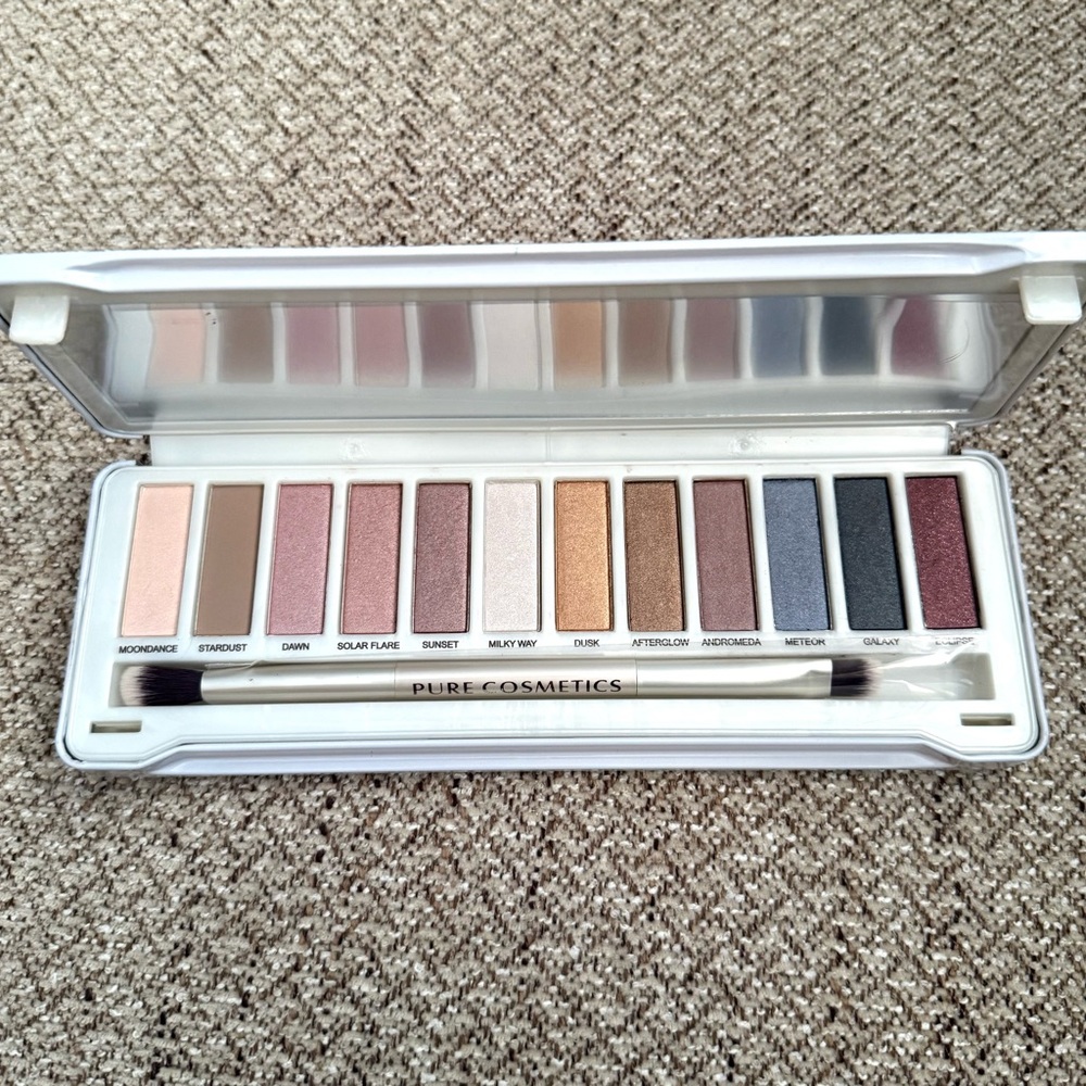 PURE COSMETICS Eyeshadow Palette - Rose, Gold, and Smoky Shades